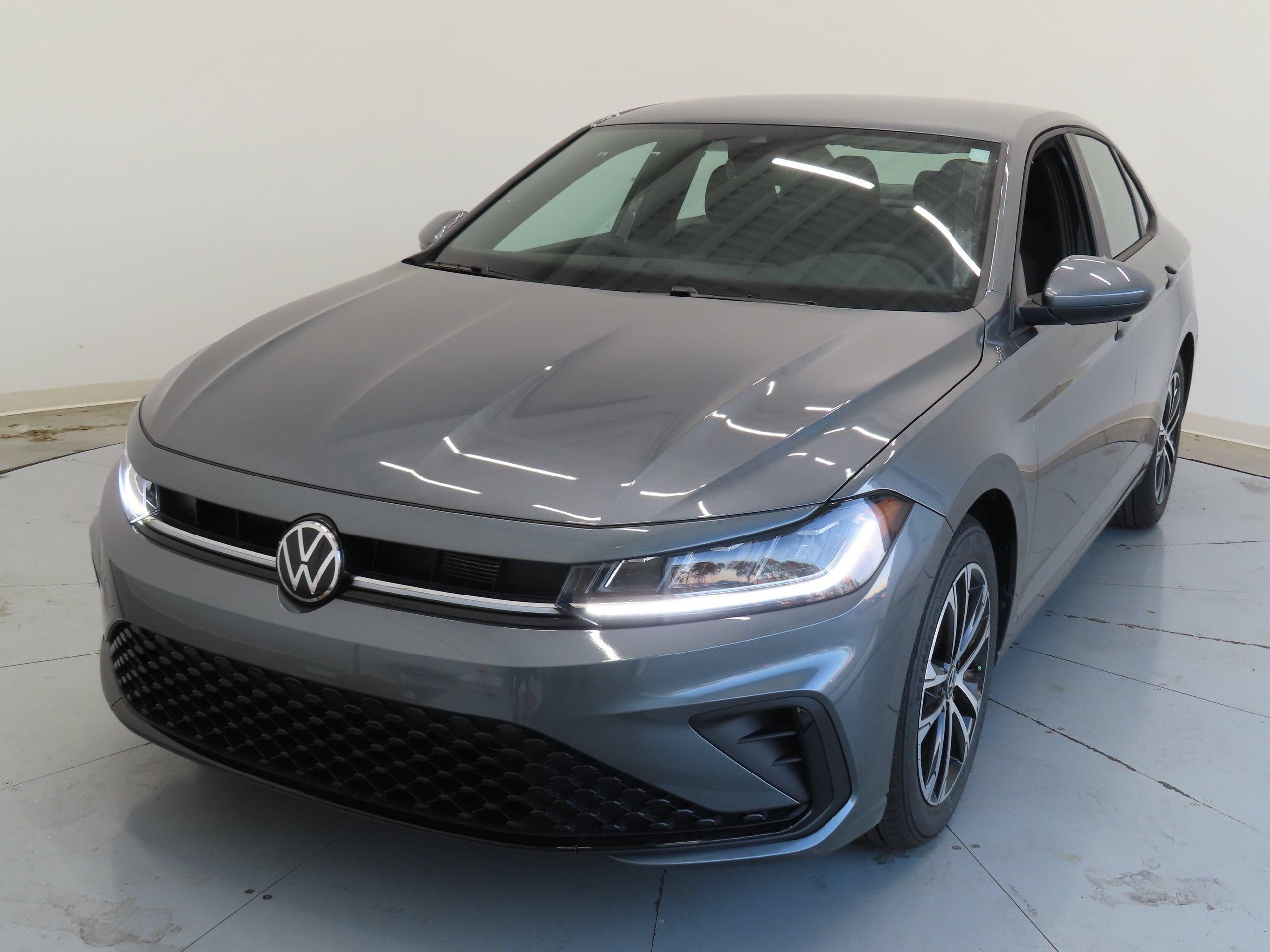 New 2026 Volkswagen Jetta Sport FWD image 8