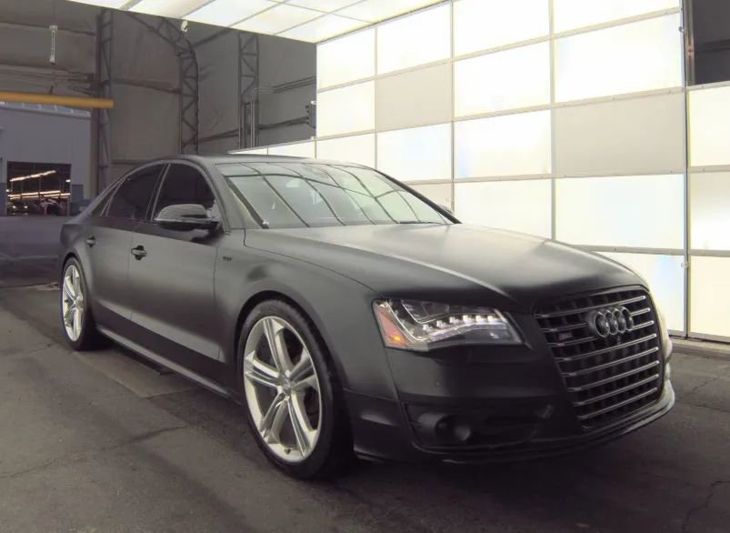 Used 2013 Audi S8 w/ Full Leather Pkg image 4