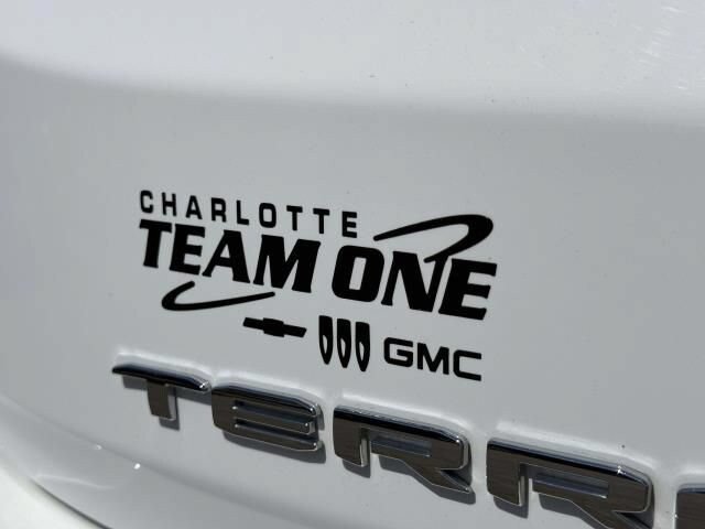 Used 2024 GMC Terrain SLT AWD/4WD image 34