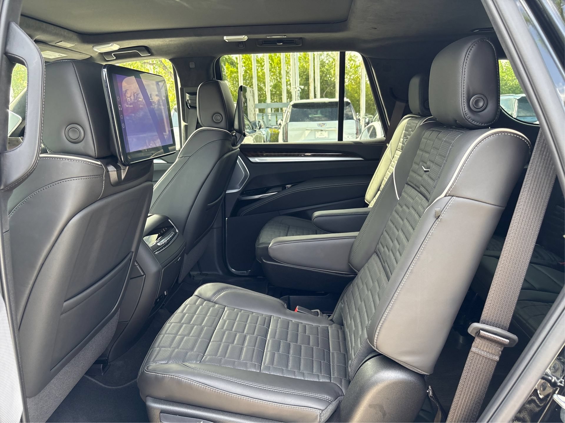 New 2026 Cadillac Escalade Platinum Sport AWD/4WD image 10