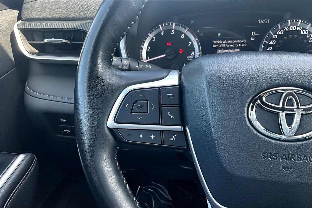 Used 2024 Toyota Highlander XSE AWD/4WD image 11