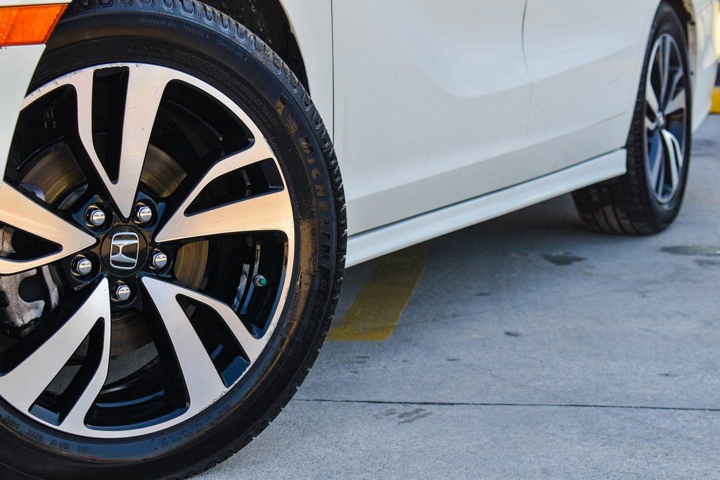 Used 2019 Honda Odyssey Elite image 4