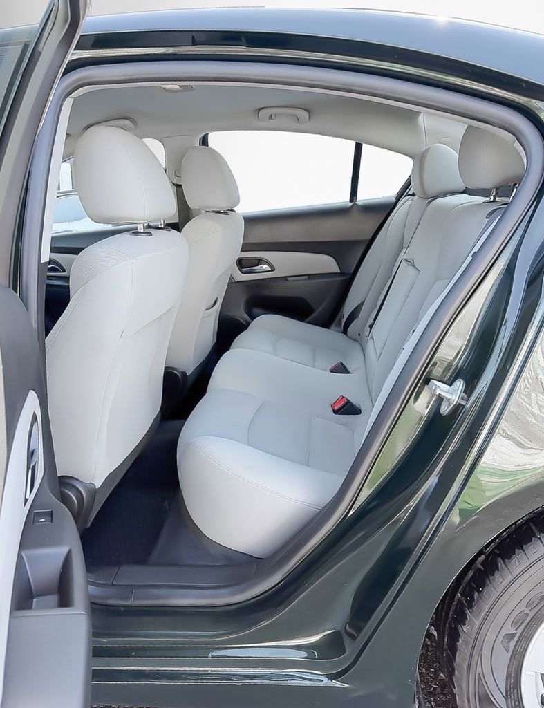 Used 2015 Chevrolet Cruze LT image 14