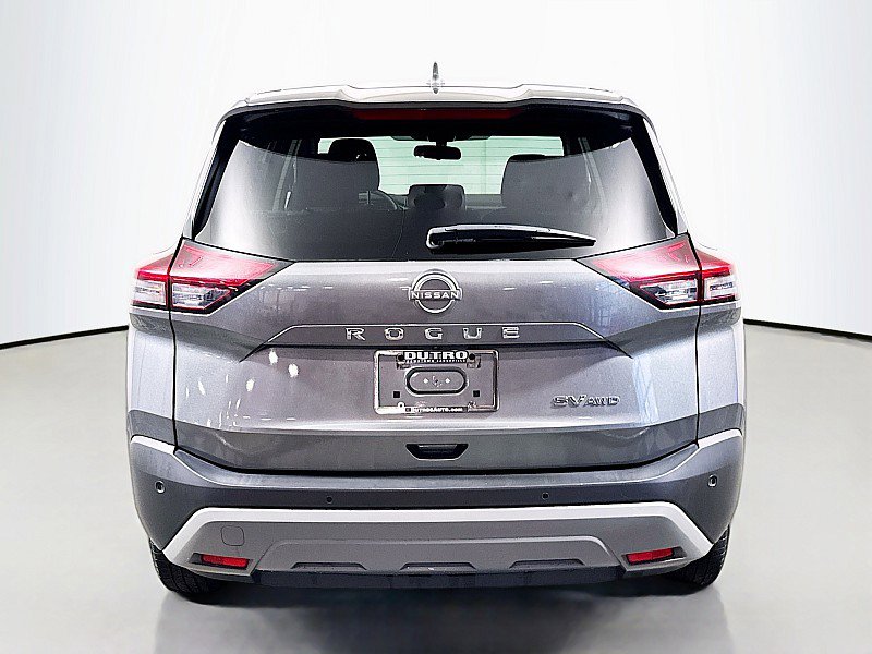 Used 2023 Nissan Rogue SV image 6