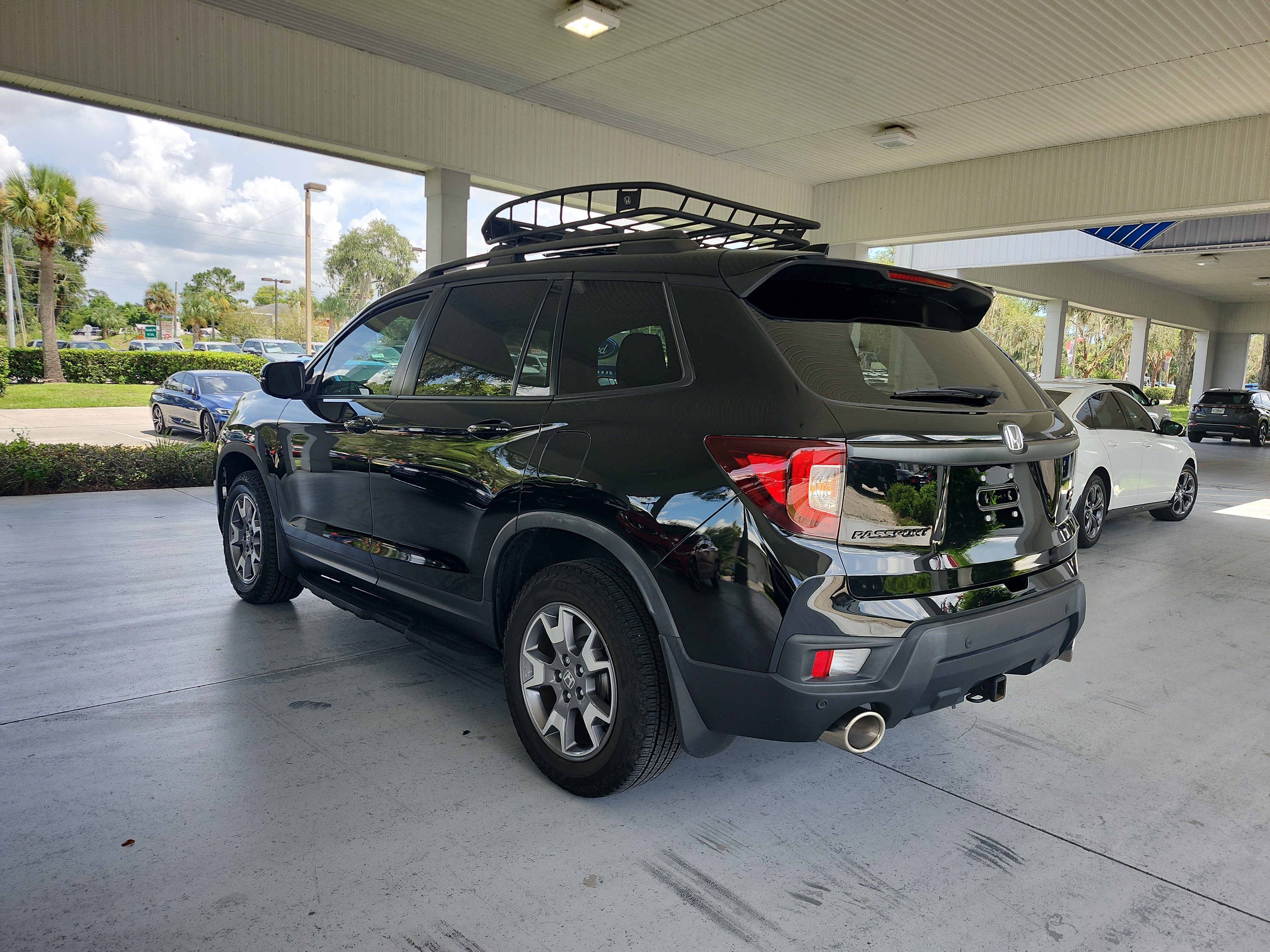 Used 2023 Honda Passport TrailSport image 3