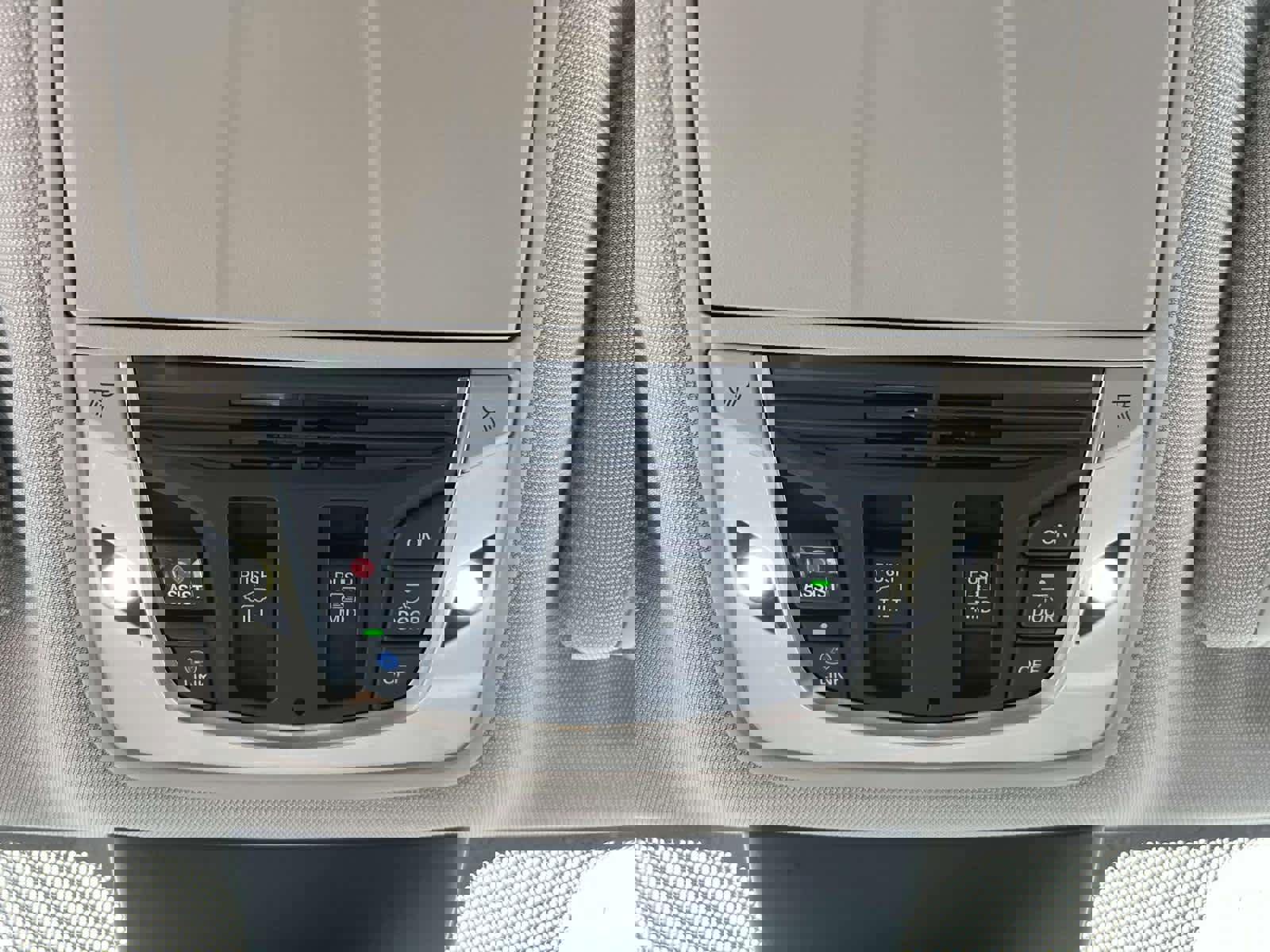 Used 2023 Acura MDX SH-AWD image 32