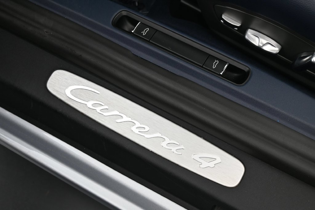 Used 2014 Porsche 911 Carrera image 25