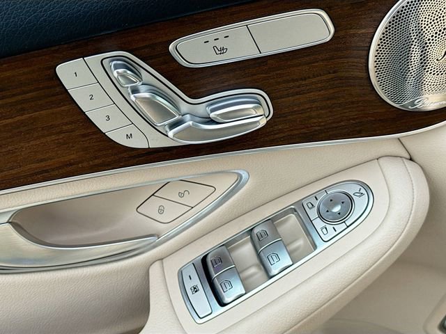 Used 2021 Mercedes-Benz GLC 300 4MATIC image 19