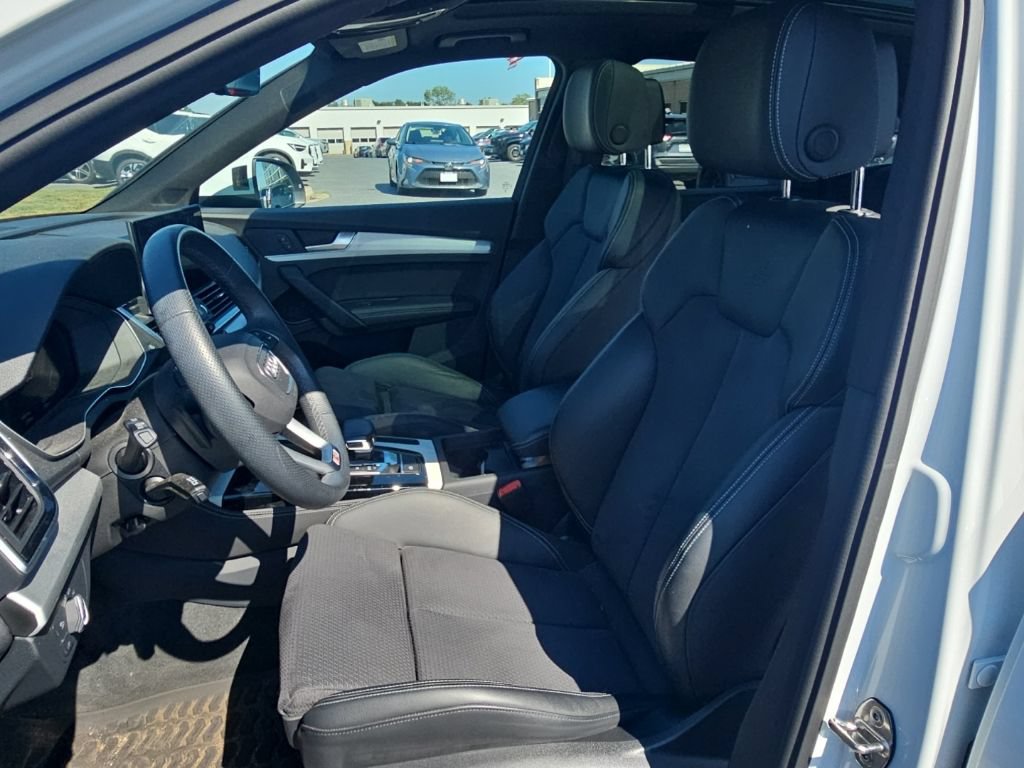 Used 2024 Audi Q5 e Premium Plus AWD/4WD image 3