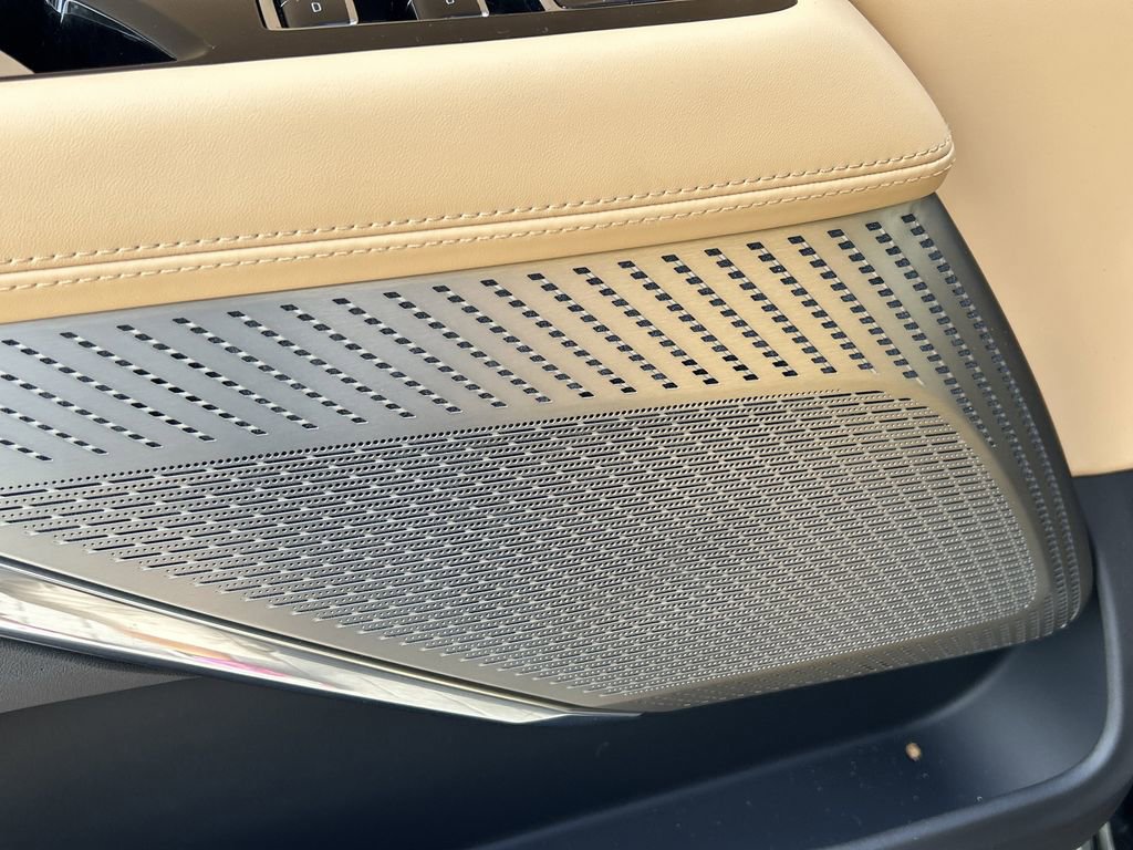 New 2026 Cadillac Escalade IQ Luxury 2 image 20