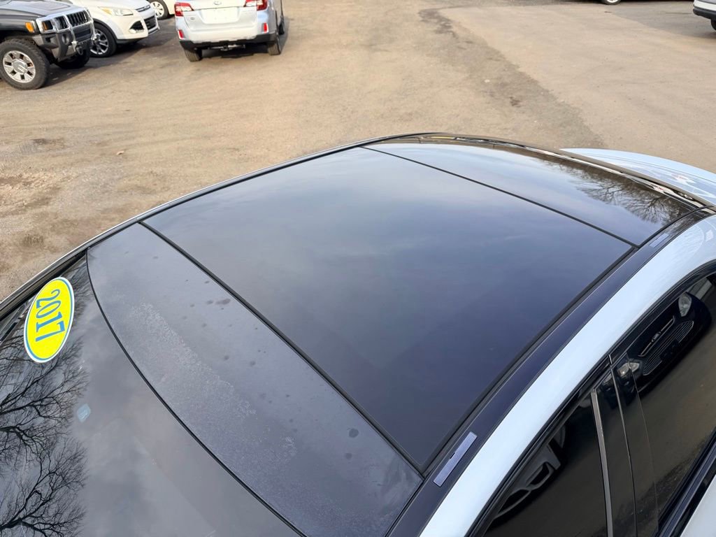 Used 2017 Mercedes-Benz C 300 4MATIC Sedan image 10