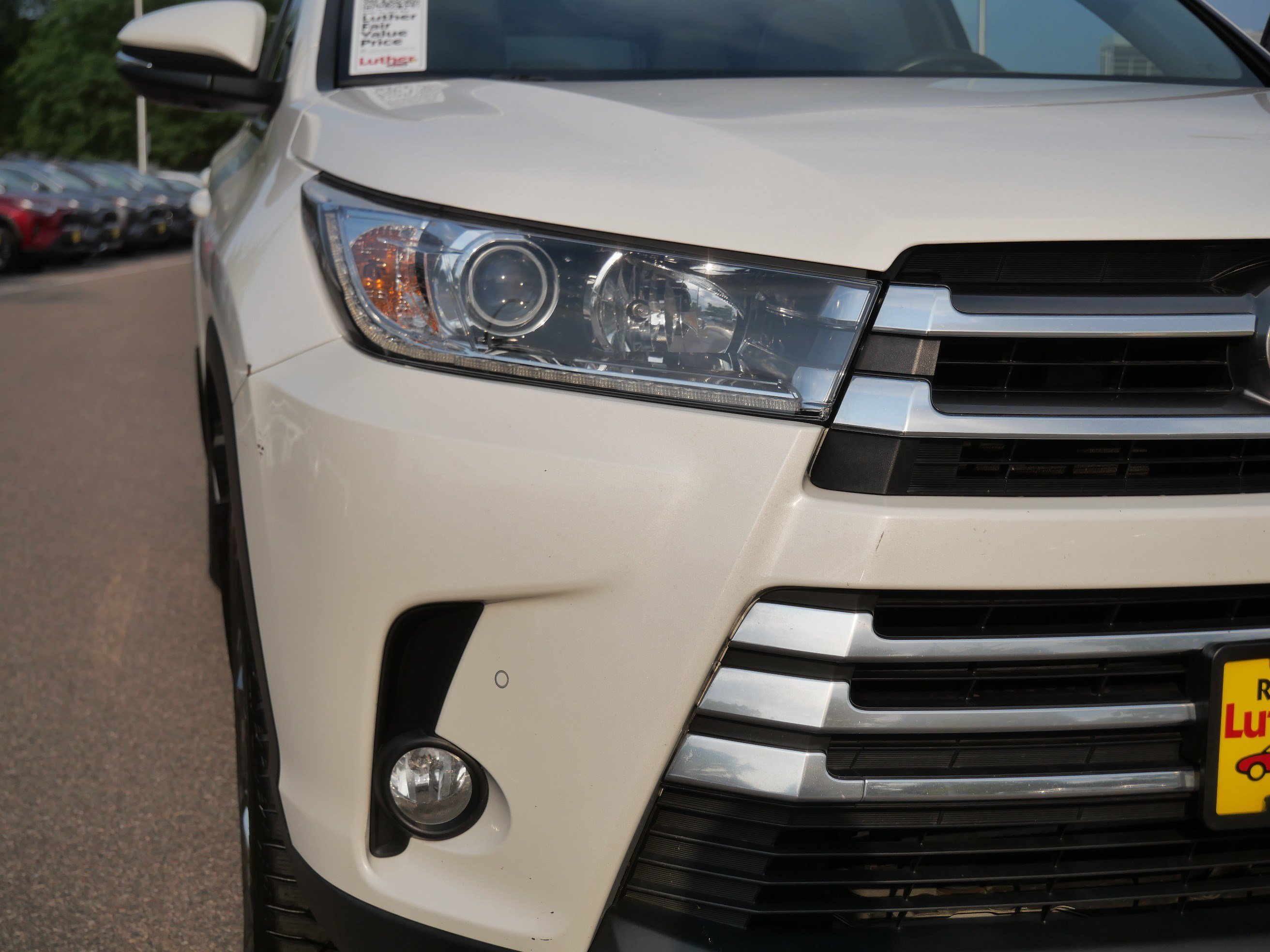 Certified 2017 Toyota Highlander Limited Platinum w/ Carpet Mat Package AWD/4WD image 16