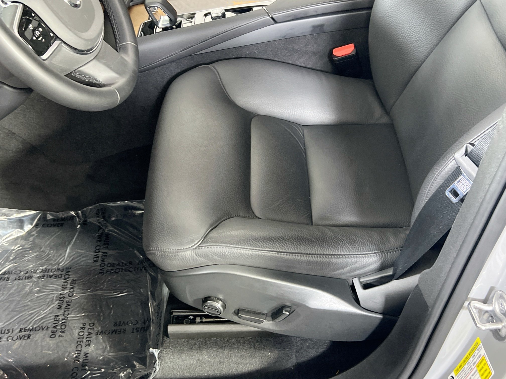 Used 2024 Volvo XC90 B5 Plus AWD/4WD image 19