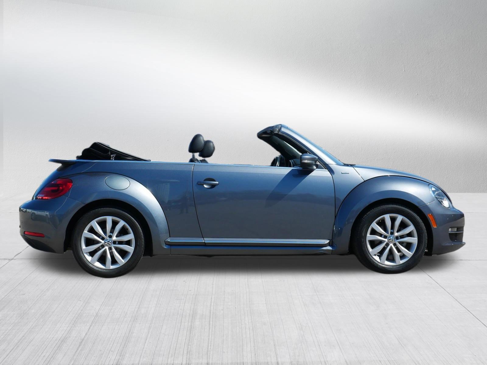 Used 2013 Volkswagen Beetle TDI image 8
