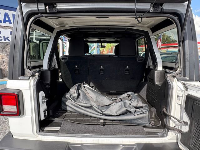 Used 2018 Jeep Wrangler Unlimited Sahara image 20