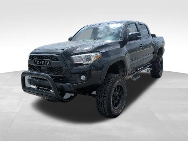 Used 2019 Toyota Tacoma TRD Off-Road w/ Technology Package image 7