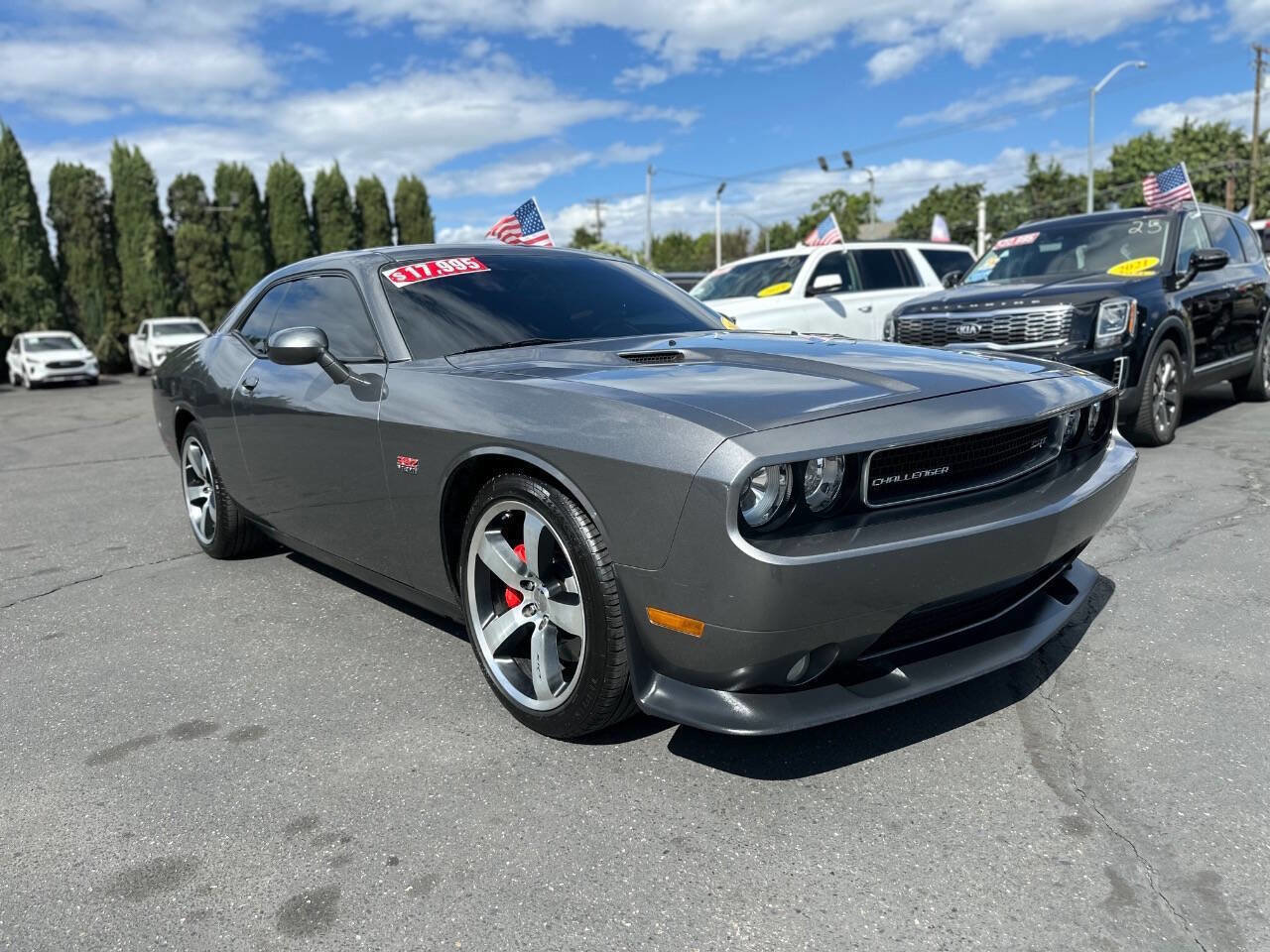 Used 2012 Dodge Challenger SRT8 image 1