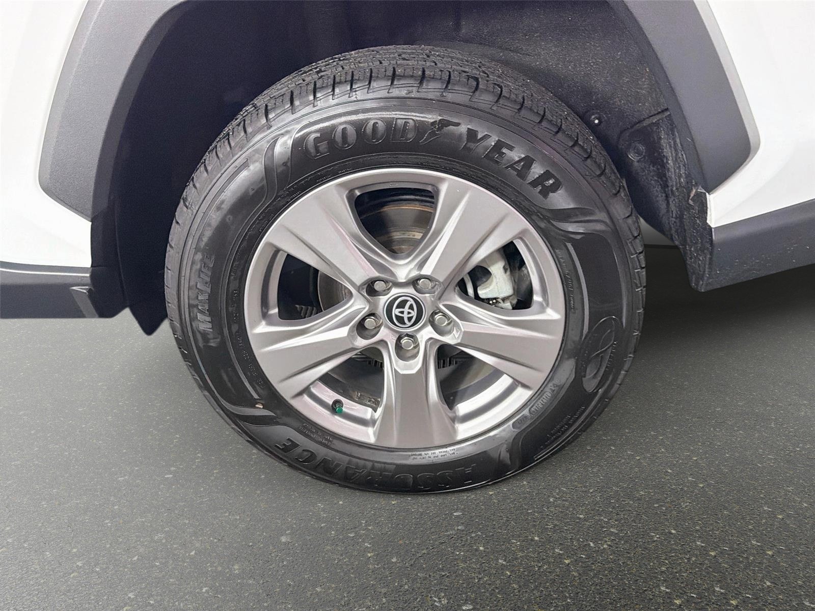 Used 2023 Toyota RAV4 XLE FWD image 29