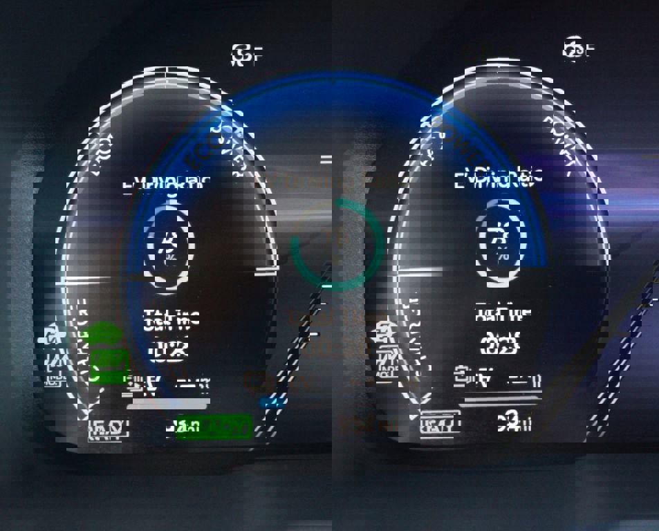 Used 2024 Toyota RAV4 XSE image 4