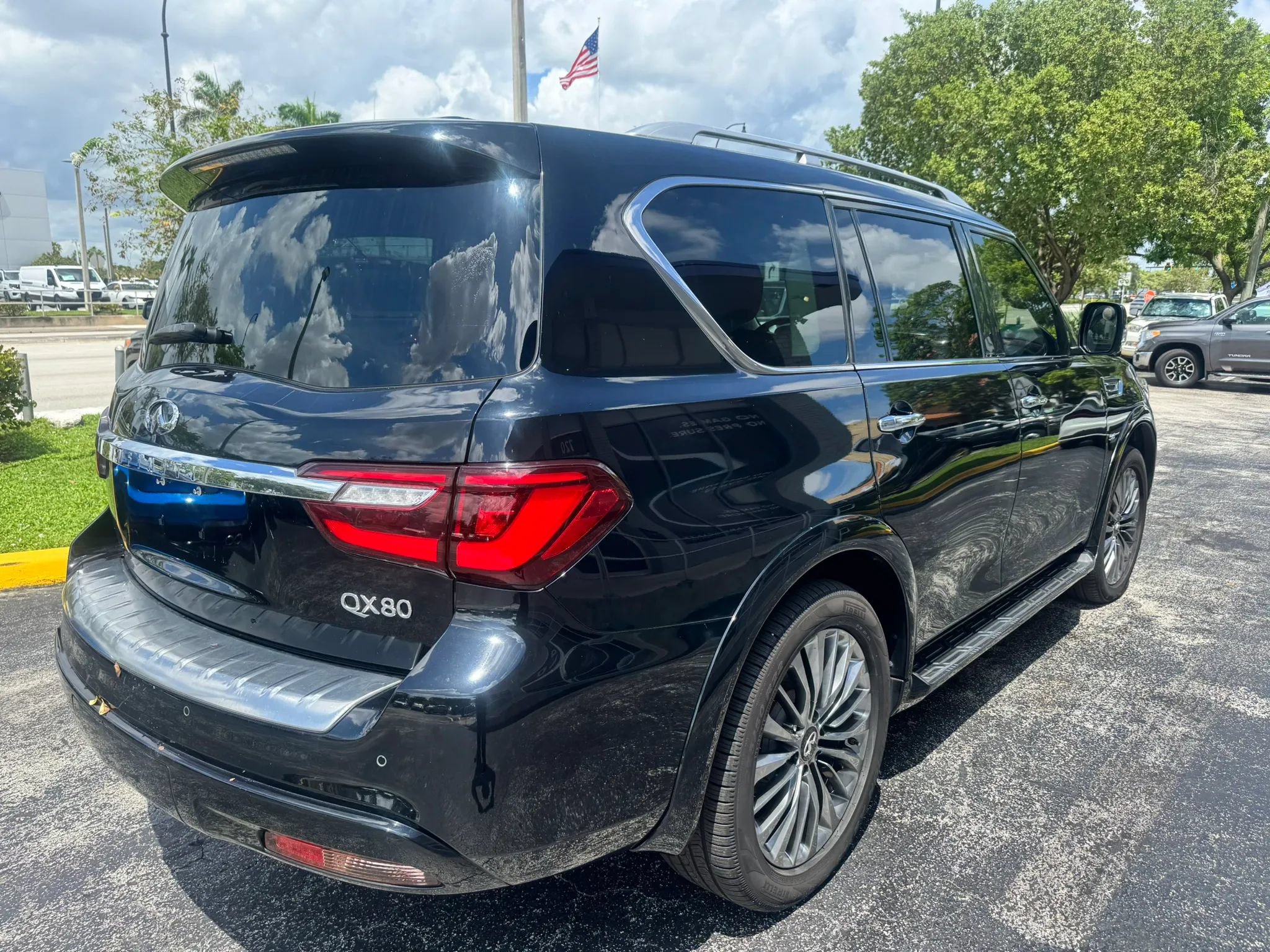 Used 2018 INFINITI QX80 4WD image 5