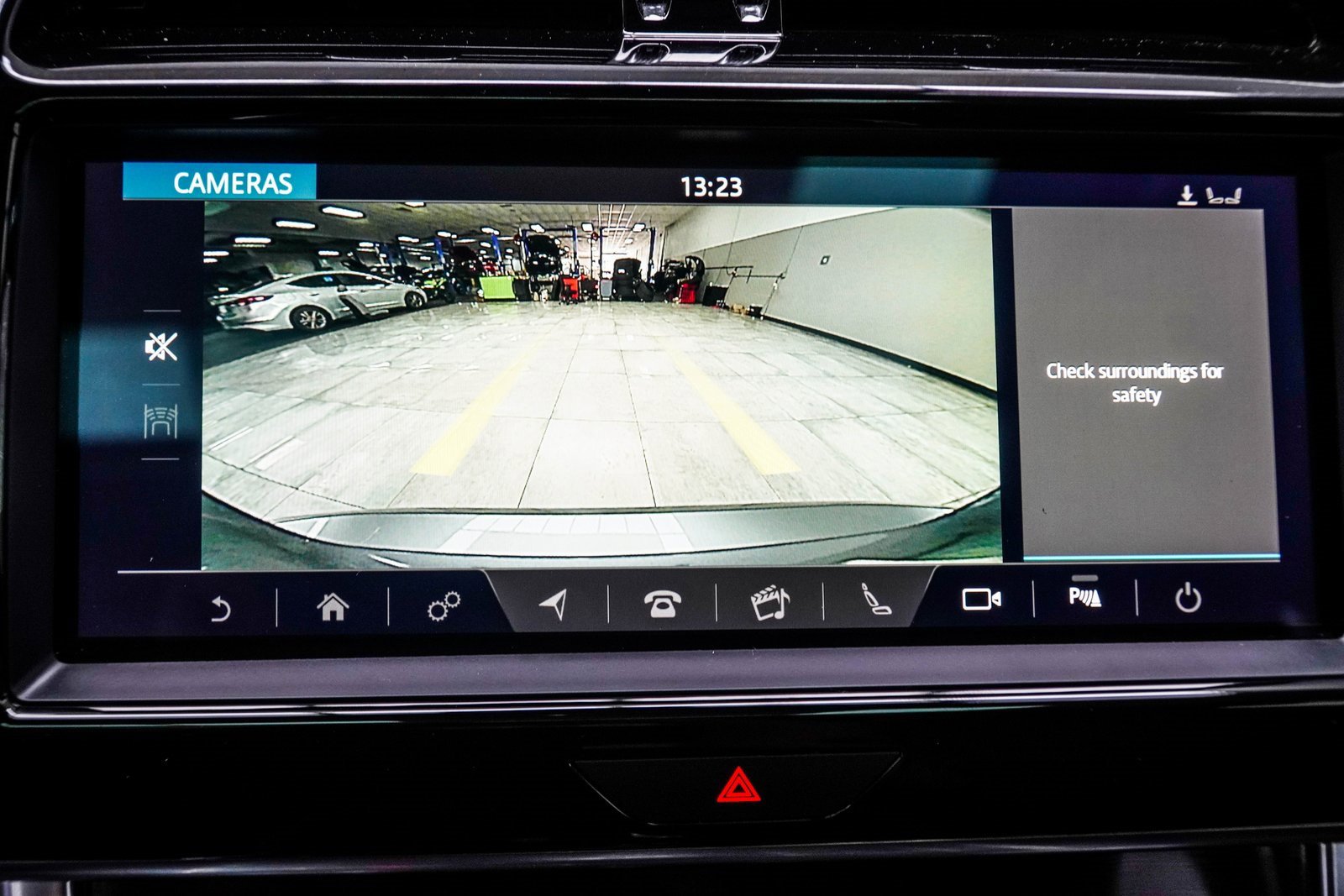 Used 2020 Jaguar XE S image 24