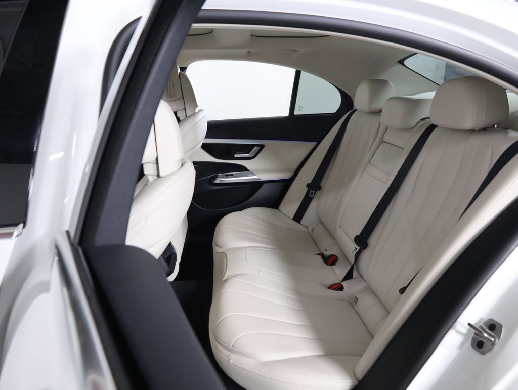 Certified 2025 Mercedes-Benz E 450 4MATIC Sedan image 33