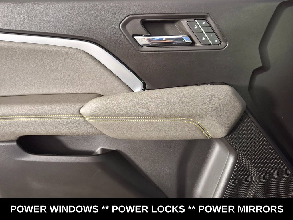 Used 2024 Chevrolet Colorado ZR2 w/ ZR2 Convenience Package III AWD/4WD image 23