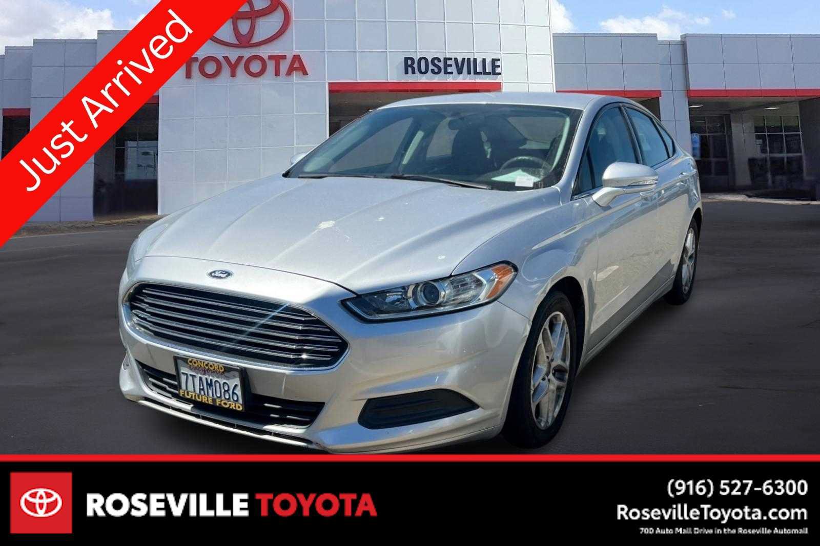Used 2016 Ford Fusion SE FWD video 1