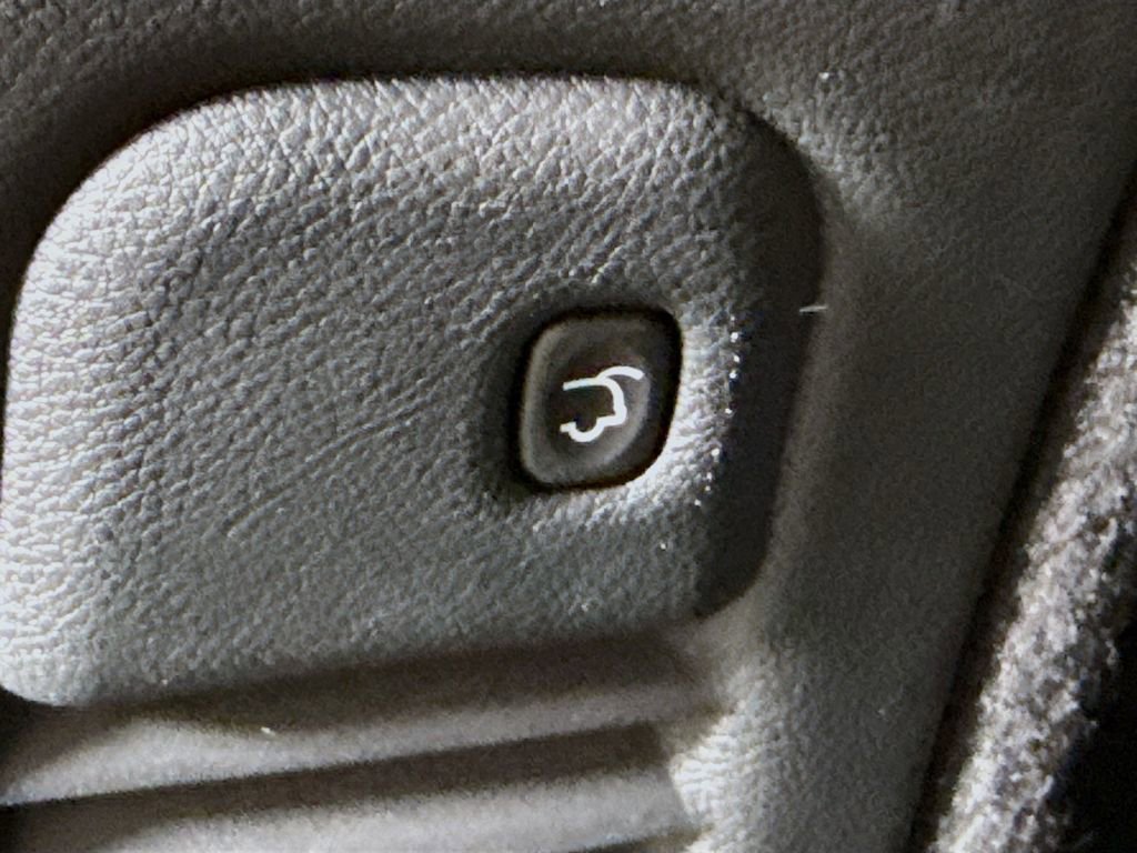 Used 2022 Dodge Durango GT AWD/4WD image 32