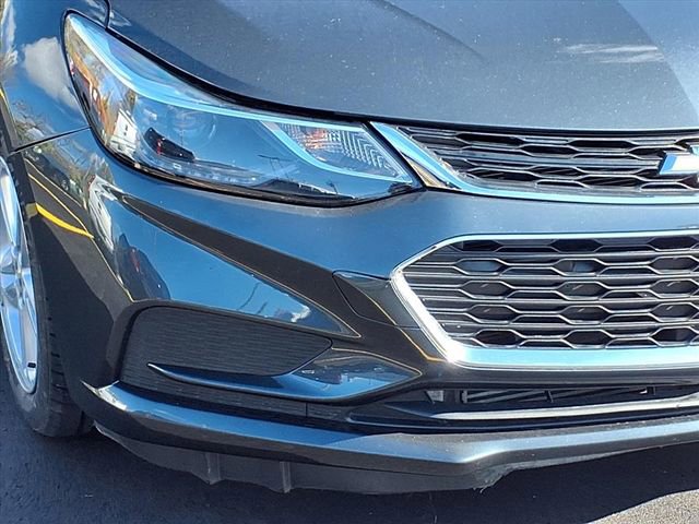 Used 2018 Chevrolet Cruze LT w/ Convenience Package image 26
