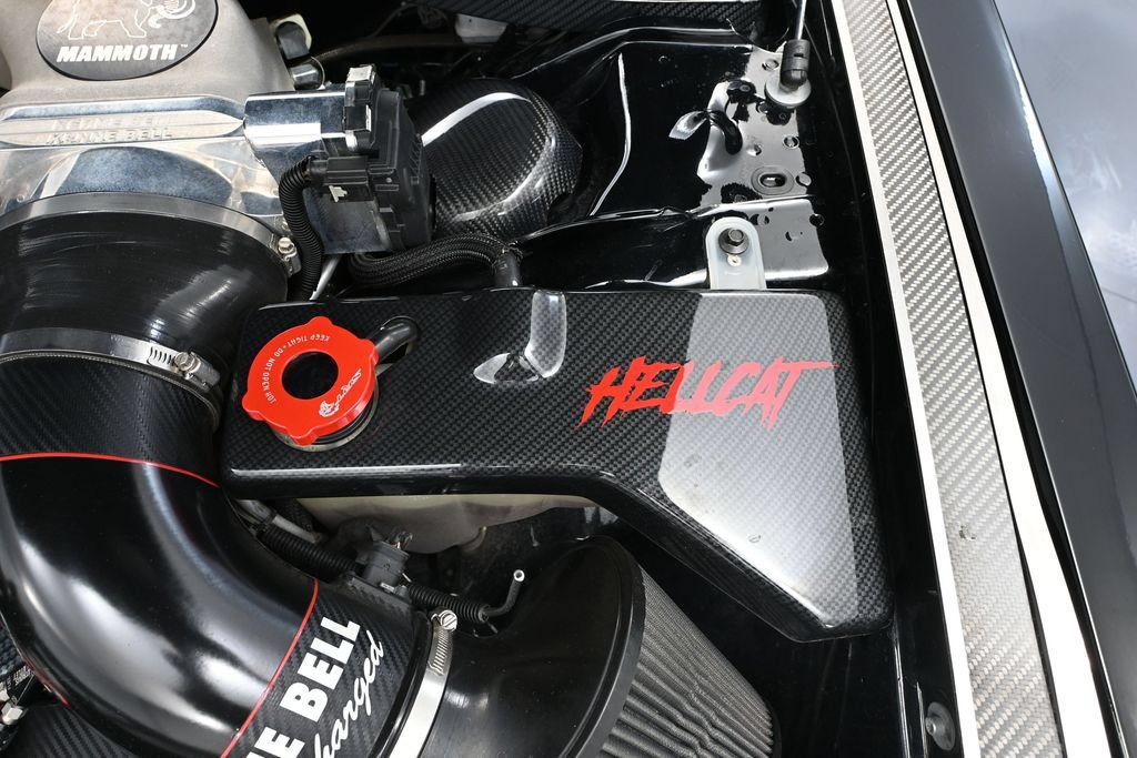 Used 2016 Dodge Challenger SRT Hellcat RWD image 49