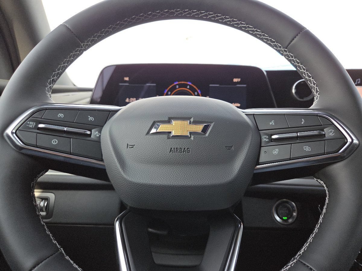 New 2027 Chevrolet Traverse LT w/ Sun and Wheel Package FWD image 30