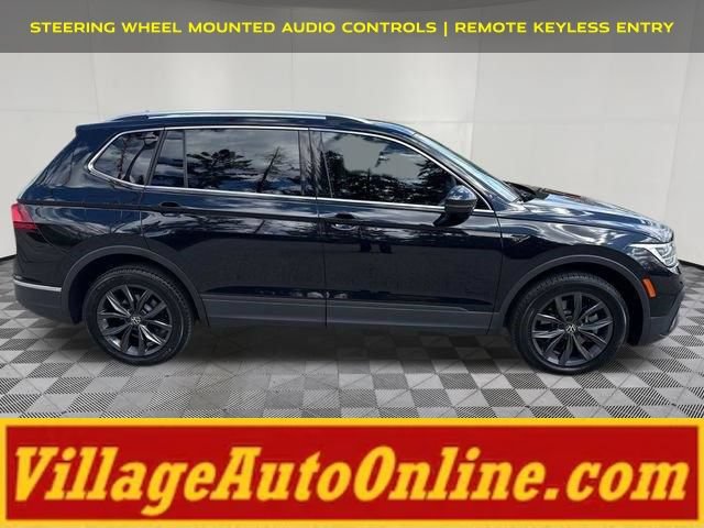 Used 2022 Volkswagen Tiguan SE w/ Panoramic Sunroof Package AWD/4WD image 10