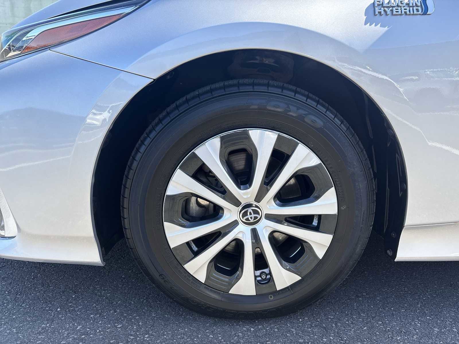 Used 2020 Toyota Prius Prime LE image 17