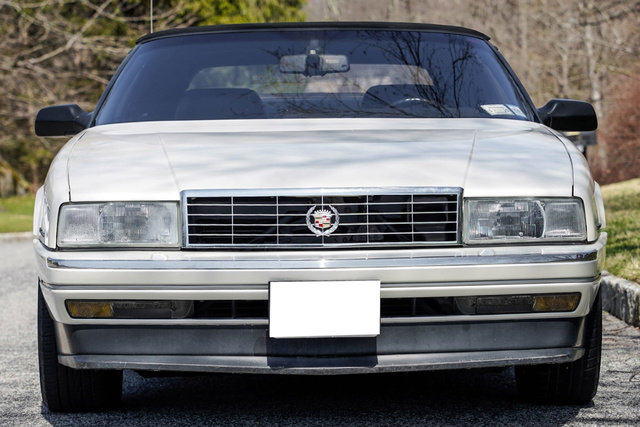 Used 1993 Cadillac Allante FWD image 19