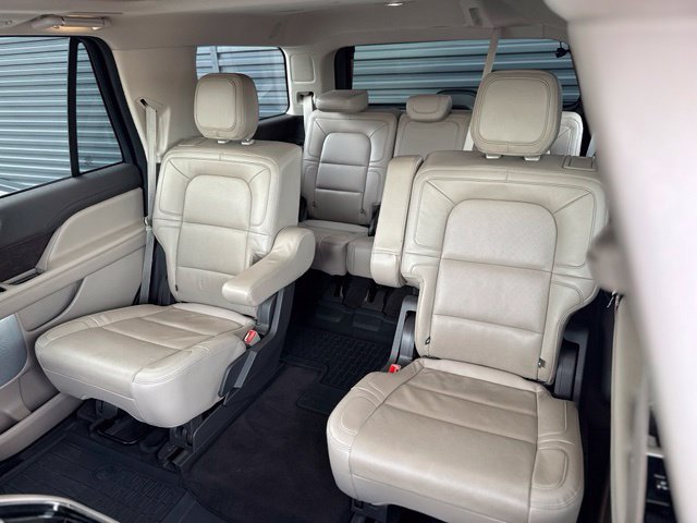 Used 2024 Lincoln Navigator Reserve AWD/4WD image 33
