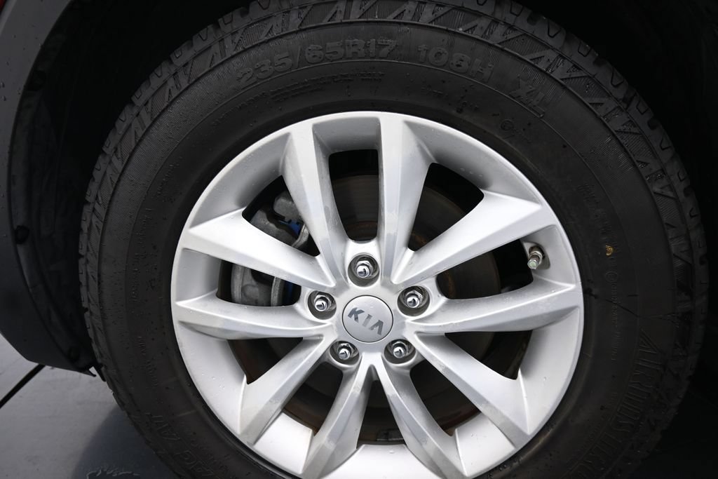 Used 2017 Kia Sorento AWD w/ LX Convenience Package image 14
