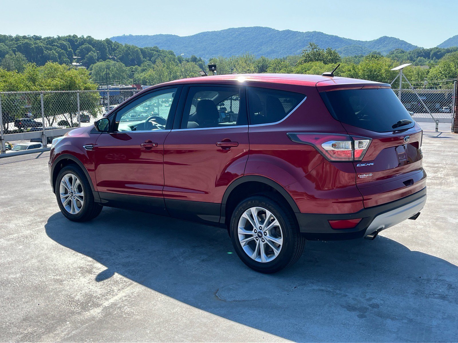Certified 2017 Ford Escape SE w/ SE Cold Weather Package AWD/4WD image 4