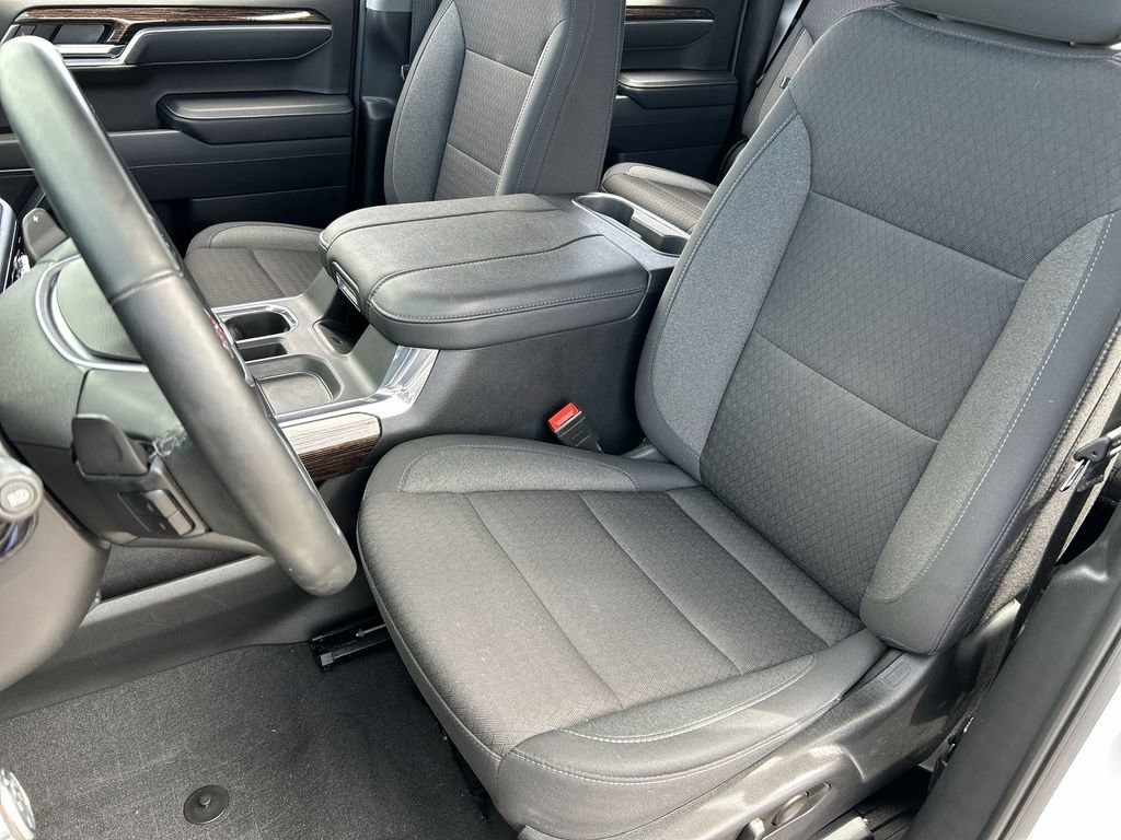 Used 2025 GMC Sierra 1500 Elevation image 19