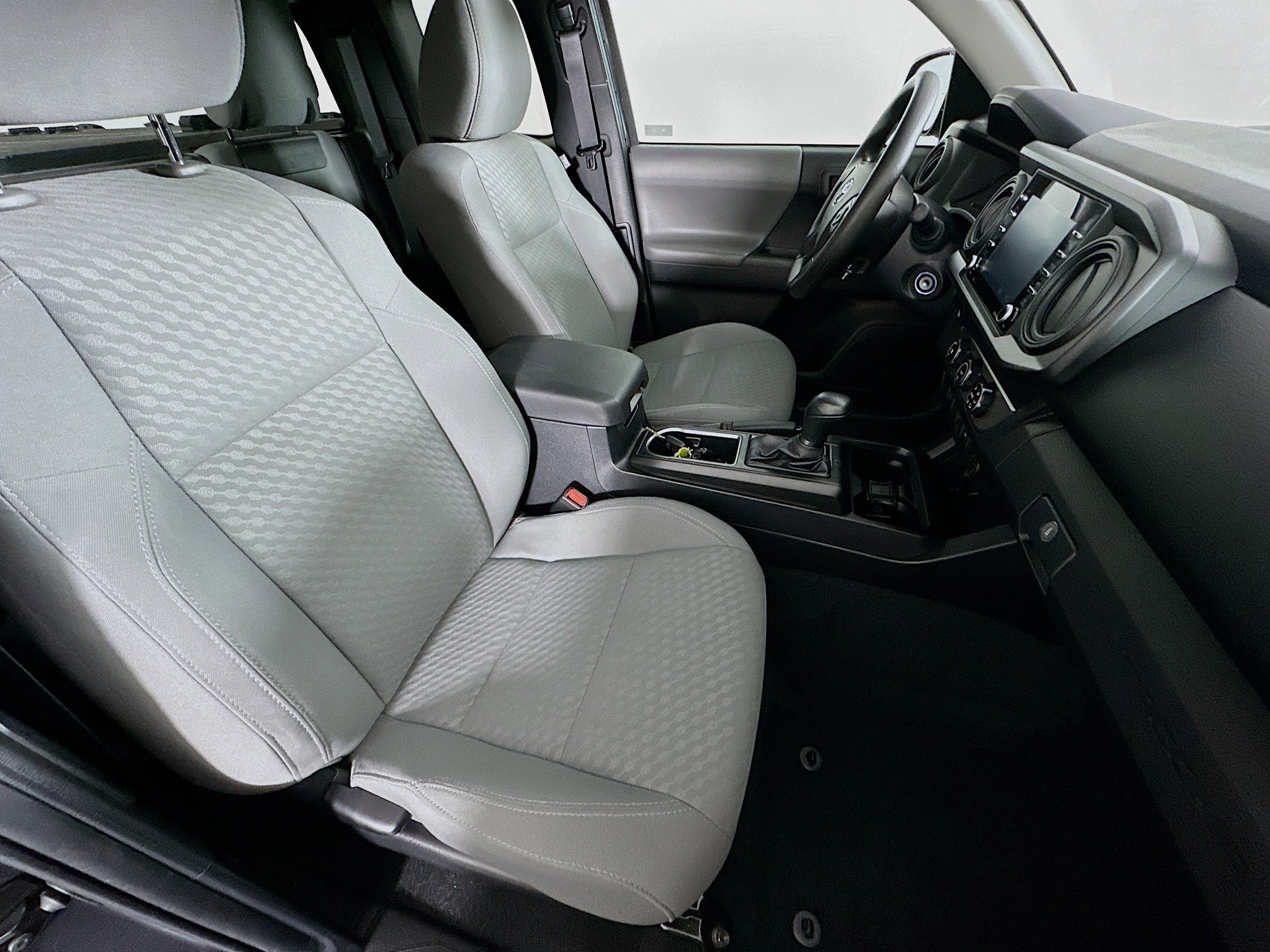 Used 2020 Toyota Tacoma SR w/ SX Package image 29