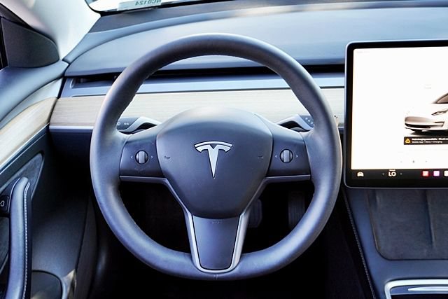 Used 2023 Tesla Model 3 Standard Range RWD image 26