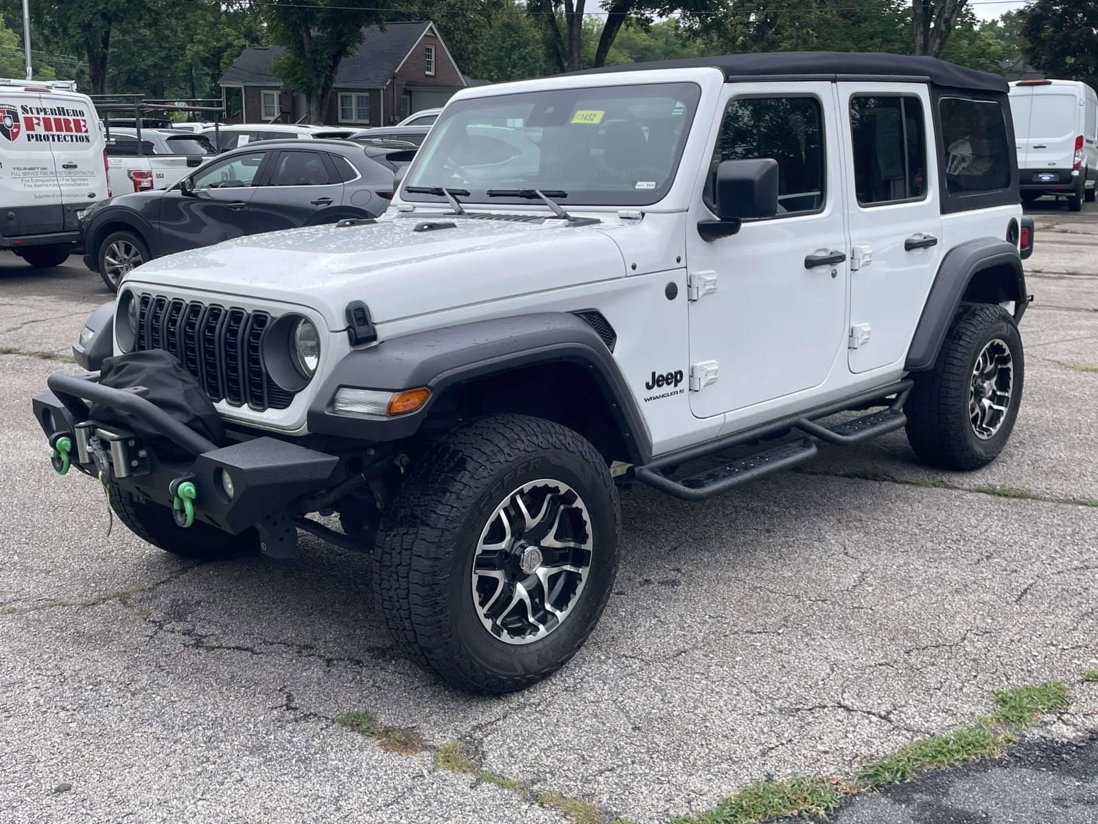 Used 2024 Jeep Wrangler Unlimited Sport AWD/4WD image 7