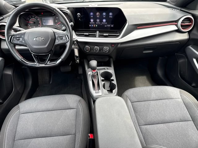 Used 2024 Chevrolet Trax RS w/ Driver Confidence Package FWD image 4
