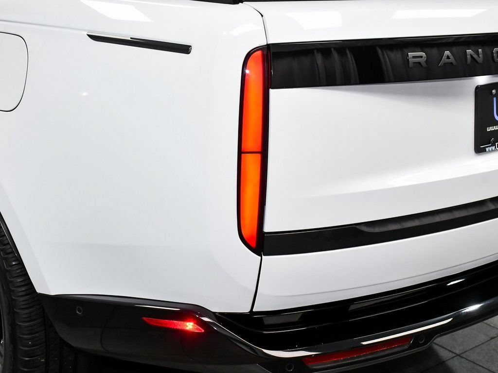 Used 2025 Land Rover Range Rover SE AWD/4WD image 89