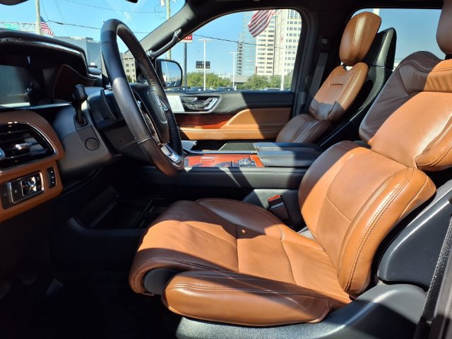 Certified 2023 Lincoln Navigator Reserve RWD image 4