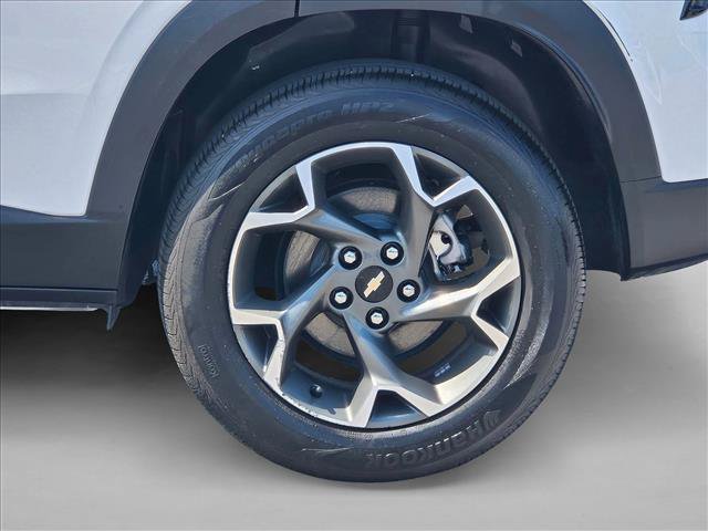 Used 2024 Chevrolet Trax LT w/ Driver Confidence Package FWD image 22