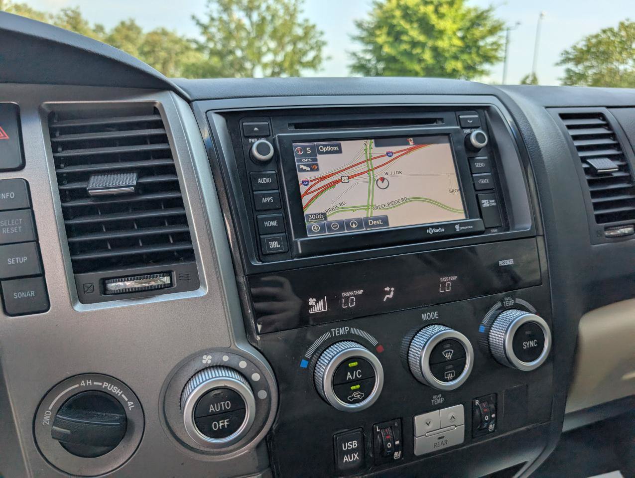 Used 2014 Toyota Sequoia Platinum AWD/4WD image 18