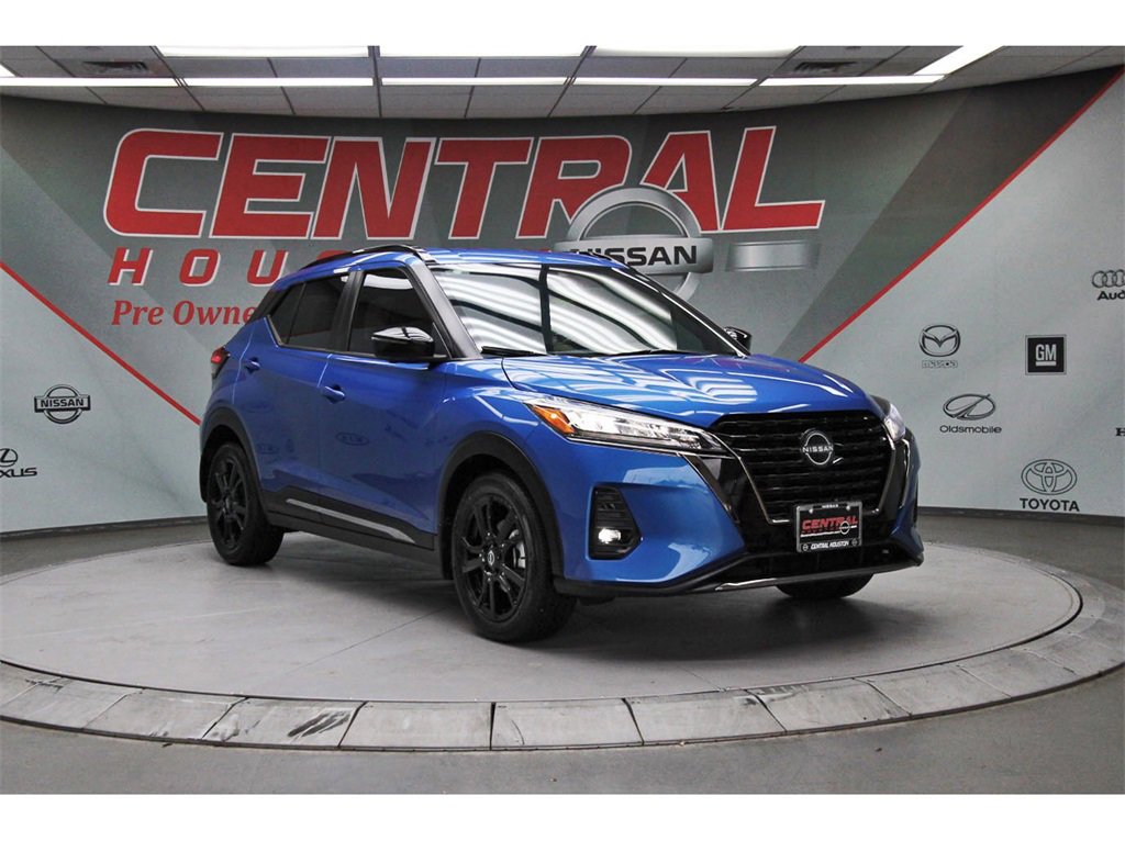 Used 2023 Nissan Kicks SR w/ SR Premium Package image 1