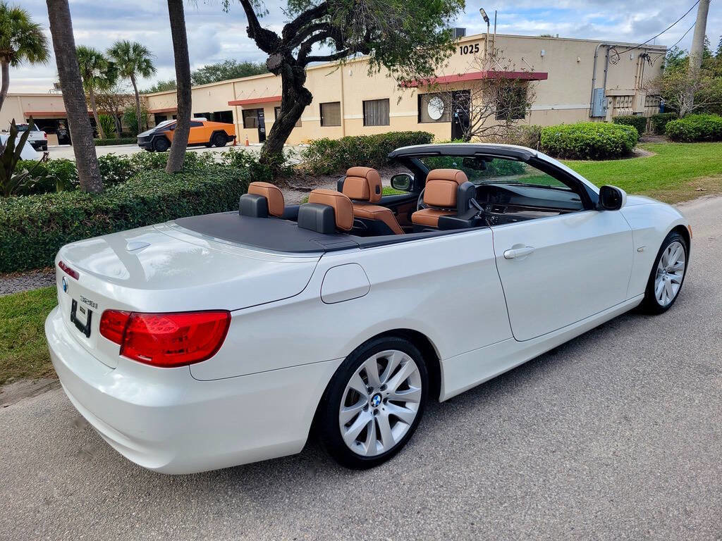 Used 2012 BMW 328i Convertible image 14
