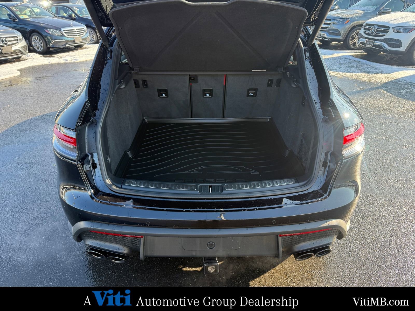 Used 2024 Porsche Macan S image 24